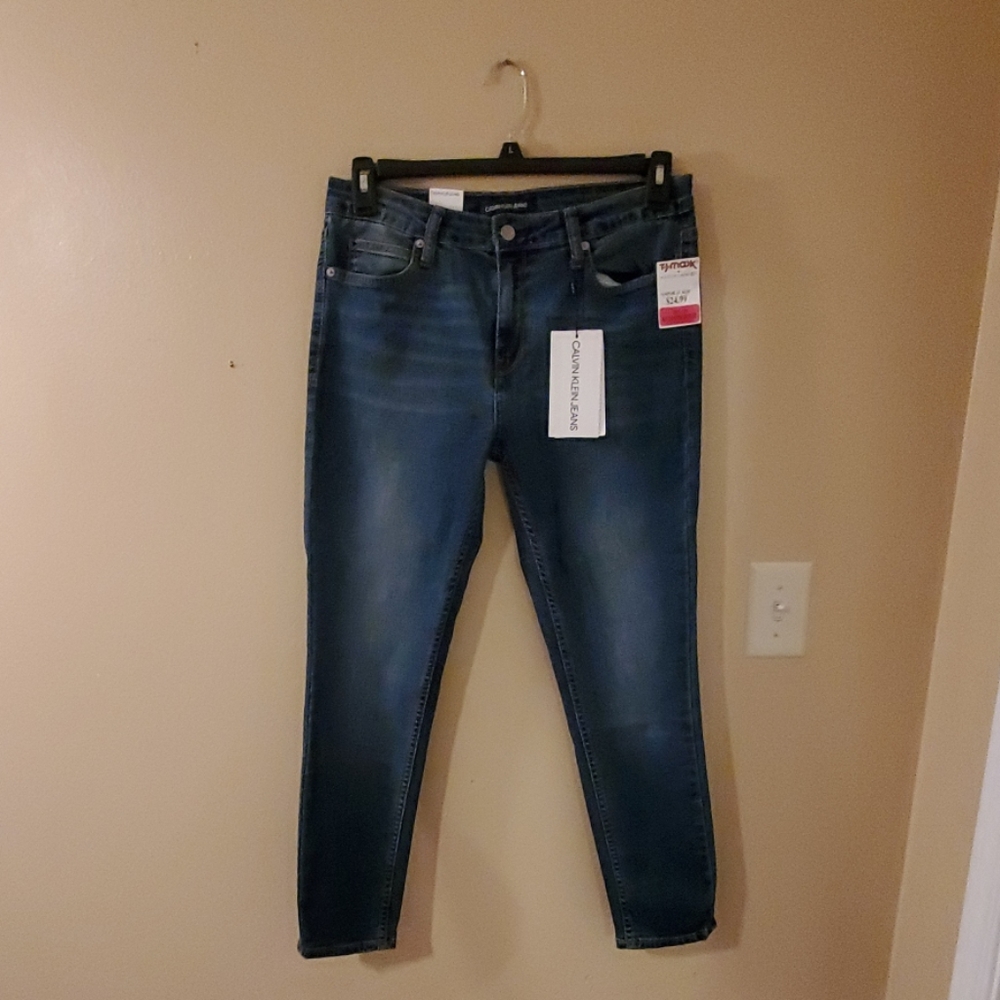 NWT* Calvin Klein size 12 jeans mid rise skinny